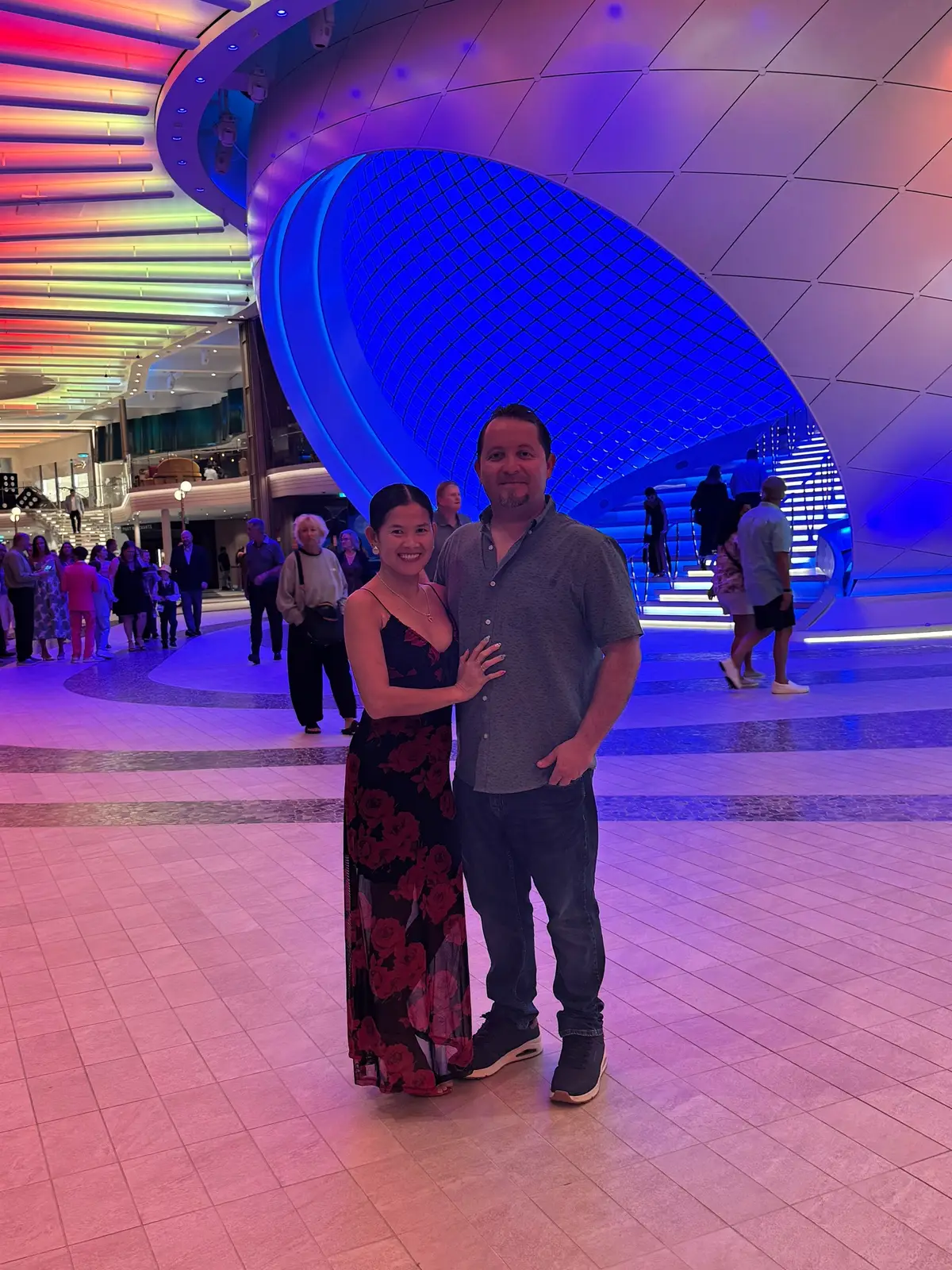 Dinner, a little walk to keep William awake till 9, and convincing Ozzy to finally leave the kids club (not easy 😅). Just another fun night with my little crew. Sharing these photos because you guys are part of our journey too 💛