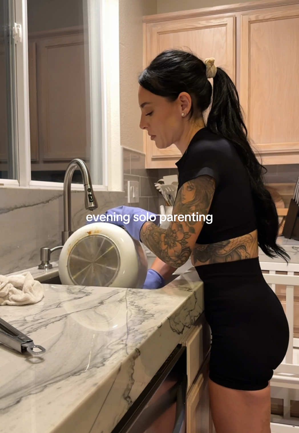 realistic evening solo parenting as a mom of 3 🧸🌙🫧 in bed before 8pm? an absolute solo parenting win!  #momlife #eveningroutine #sahmroutine #soloparenting #momof3 