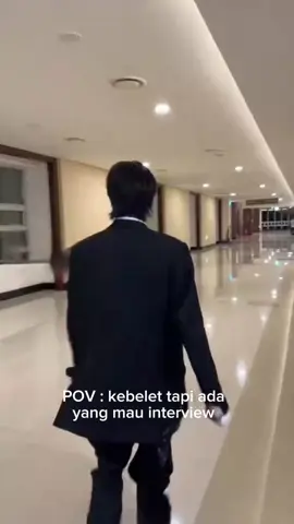 KAK TENANGIN DIRI LU DULUUUU BANG 😭