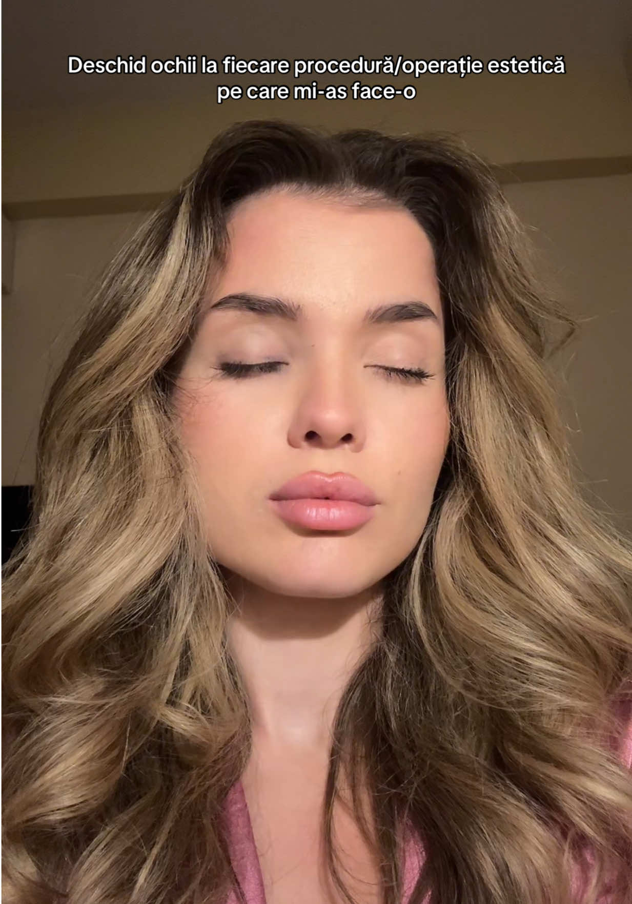 The 👀 wide open for breast implant tho