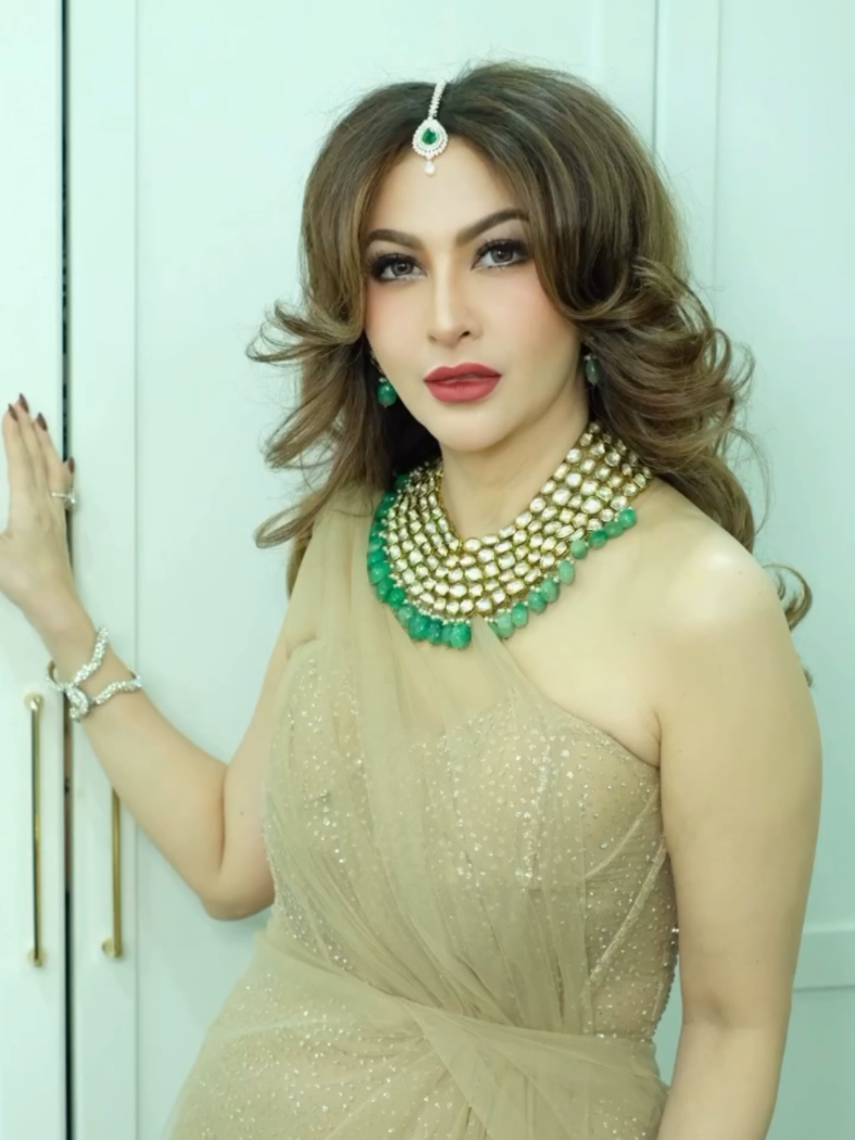 jadi ratu Jodha dulu ahh.. bosen jadi Jinny terus😋💋 #Diwali #dianapungkygariskeras #dianapungky #Dianapungky #dianapungkyfan 