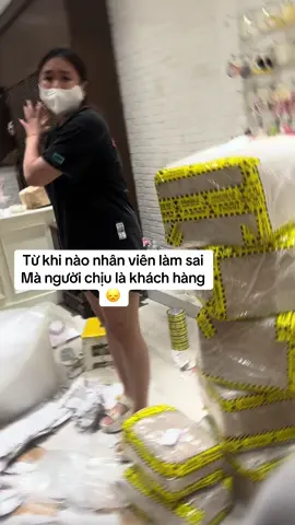 Hôm qua, người quen nhà mình mất, vì cũng không còn vui vẻ hay lí do gì vui vẻ để tặng, nên mình HUỶ đơn, shop chỉ lên đơn nhưng chưa có mẫu và chưa làm.  Nhưng shop cứ ép mình lấy hoa len trong khi không có vui vẻ gì! Nhân viên không hề báo về quy trình huy đơn không được hoàn tiền. Trên bill cũng ko thế hiện, có thể check cam khi mình ghé mua. Hôm nay mình có lên nói chuyện nhưng quản lý và chủ không ra để các bạn nhưng viên nói chuyện ngang với mình. Các bạn làm sai nhưng lỗi lại bắt khách hàng chịu và bắt buộc mua chứ không trả tiền ? Bên đó không cho hướng mình giải quyết, chỉ nói ép mình lấy hàng, không lấy thì mình mất tiền? Số tiền cũng không nhỏ đối với mình 😭#xuhuong #bonglen #fyp 