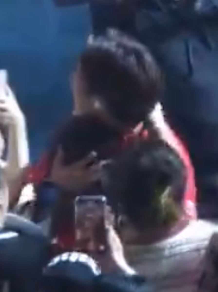 Oh, to be hugged by the warmest hugger, Kim Mingyu... Lucky carat. #mingyu 