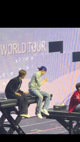 218 bros back at it again. I wanna know what goes through their minds sometimes 😂 #vernon #dk #seventeen #seventeen17_official #seventeen_new_in_austin 