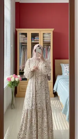 🌸 OOTD Nyaman & Anggun! 🌸 Gamis Dinara Lurisa Dress Maxy ini cocok banget buat kamu yang mau tampil modis tapi tetap syar’i! ✅ Bahan rayon viscose adem ✅ Motif bunga cantik ✅ Ukuran jumbo sampai LD 150! ✅ Busui friendly & super nyaman dipakai seharian  #dressmuslimah #gamismurah #gamiscantik #fypシ #fyp 