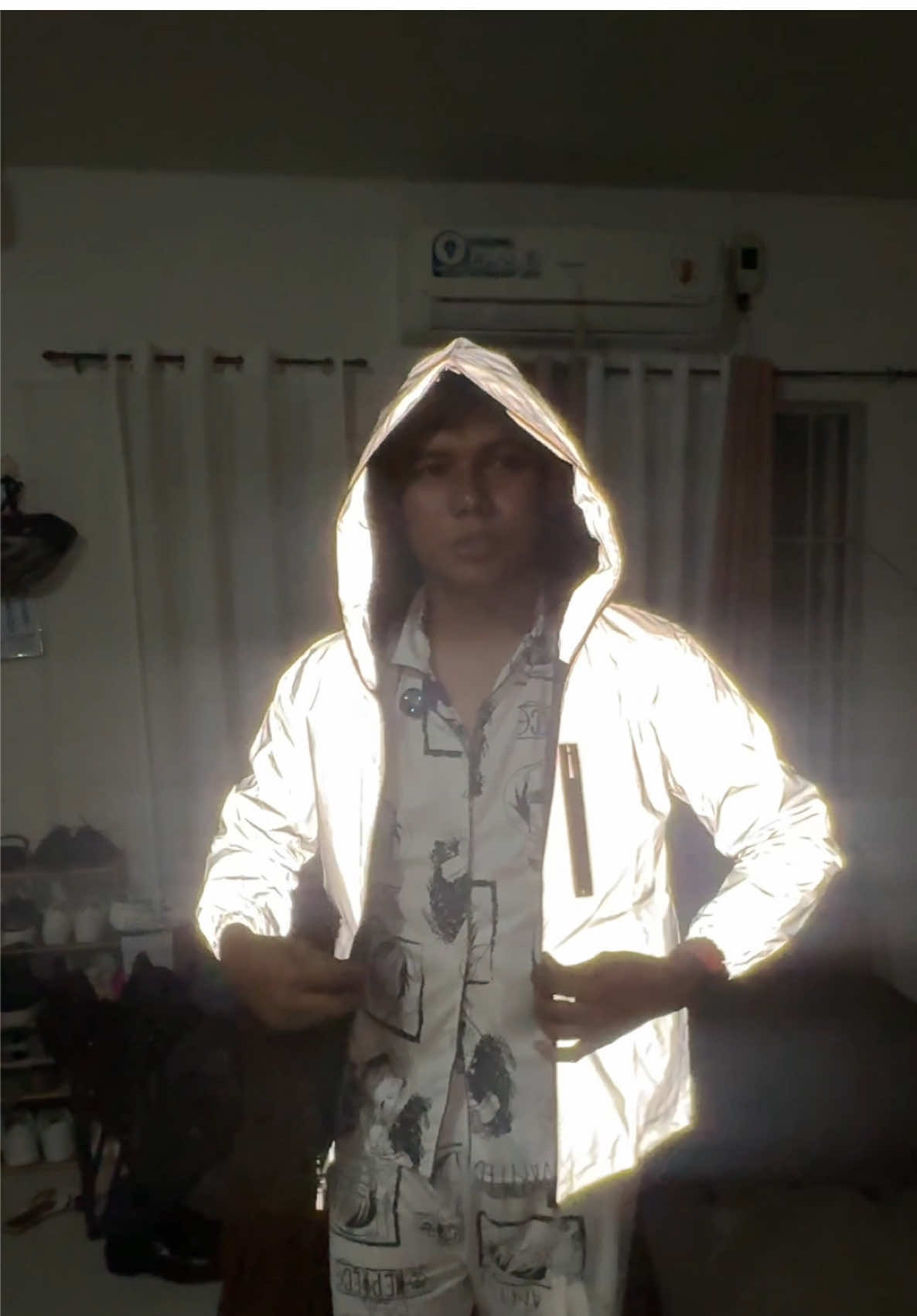 Kahit lasing na driver makikita ka padin kapag ito ang suot mo na jacket