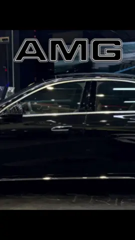 Nội thất về đêm trên Mercedes Benz E300 AMG 2025 với mức giá không thay đổi 3T209 trang bị hơn S450 bên em đang sẵn màu trắng giao ngay. #e300 #amg #2025