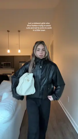 just a fashion girly in the midwest suburbs 🫠 #fashion #midwest #midwestlife 