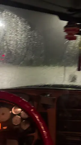 Tai xế ít tuổi nhất cty 😂