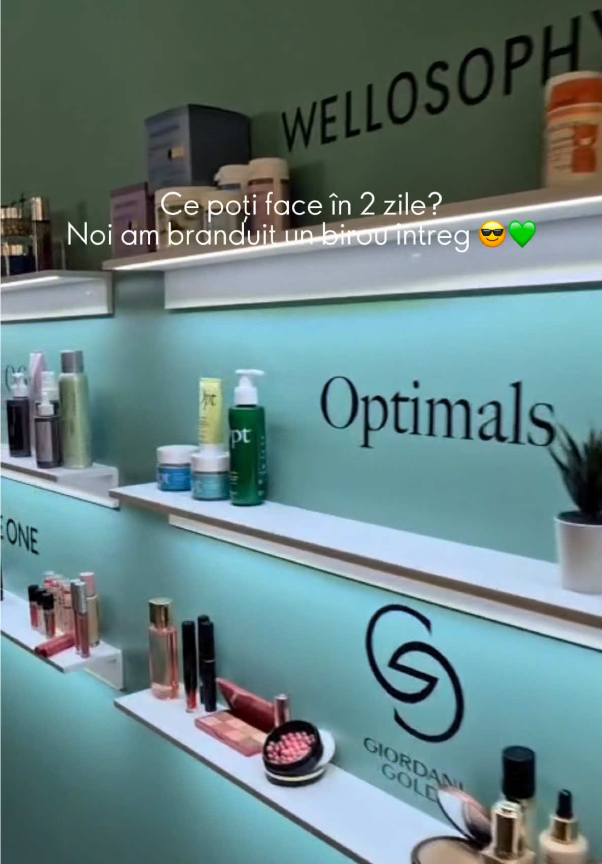 POV: your office just got a personality upgrade 💚 Ne vedem la birou! #oriflameromania #reachyourhappyplace #office #branding 