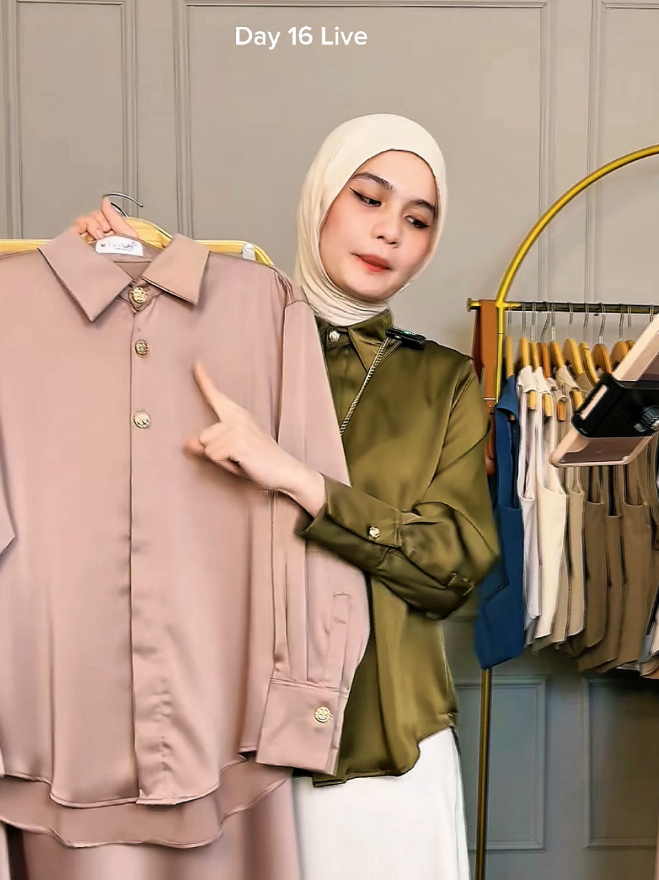 Kemeja Satin Silk Anti UV Kancing Gold #kemejawanita #fashion #dresswell #ootdhijab #outfit #bajucewe #style 