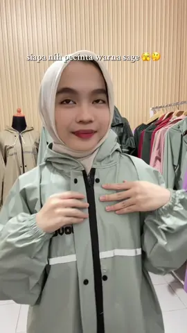 sayaaang jas hujannya ni…