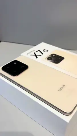 🔥 HONOR X7d – MÀN TO, PIN KHỎE, CAMERA SIÊU NÉT! 🔥 Bạn đang tìm một chiếc smartphone đẹp – mạnh – giá tốt? HONOR X7d chính là lựa chọn không thể bỏ qua! 🌟 ĐIỂM NHẤN CỰC CHẤT: 📱 Màn hình 6.77 inch, tần số quét 120Hz – vuốt siêu mượt, xem cực đã ⚙️ Chip Snapdragon 685 + RAM 8GB, bộ nhớ trong tới 256GB – cân mọi tác vụ nặng 📸 Camera chính 108MP – chụp hình sắc nét đến từng chi tiết, kèm ống kính phụ 2MP xóa phông mượt mà 🔋 Pin 6500mAh siêu trâu, sạc nhanh 35W – dùng thoải mái cả ngày dài 🌐 Kết nối đầy đủ: 4G, WiFi ac, Bluetooth 5.0, USB-C, có cả NFC 📍 Địa chỉ: 22 đường 16 tháng 4, phường Phan Rang, Khánh Hòa (Ninh Thuận cũ) #HonorX7d #HoangHaMobilePhanRang