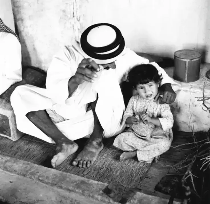 المال والبنون هم زينة الحیاة الدنیا، فيجب علينا أن نحرص على تربیتھم تربیة صحیحة ونحافظ على سلوكھم فهم مثل الوردة كلما سقیناھا بالحب والاھتمام أثمرت بالخیر والسعادة، والبھجة، والسرور، وإنّ الأبناء ھم قادة المجتمع، لذلك جمعنا لكم عبارات في حب الأبناء.