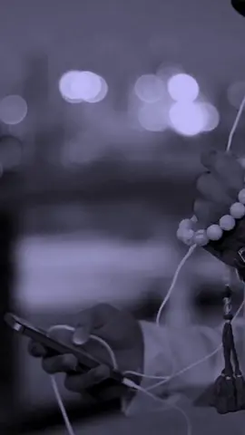 #من_البارحه_يدي_ما_فارقت_خدي💔🥀 