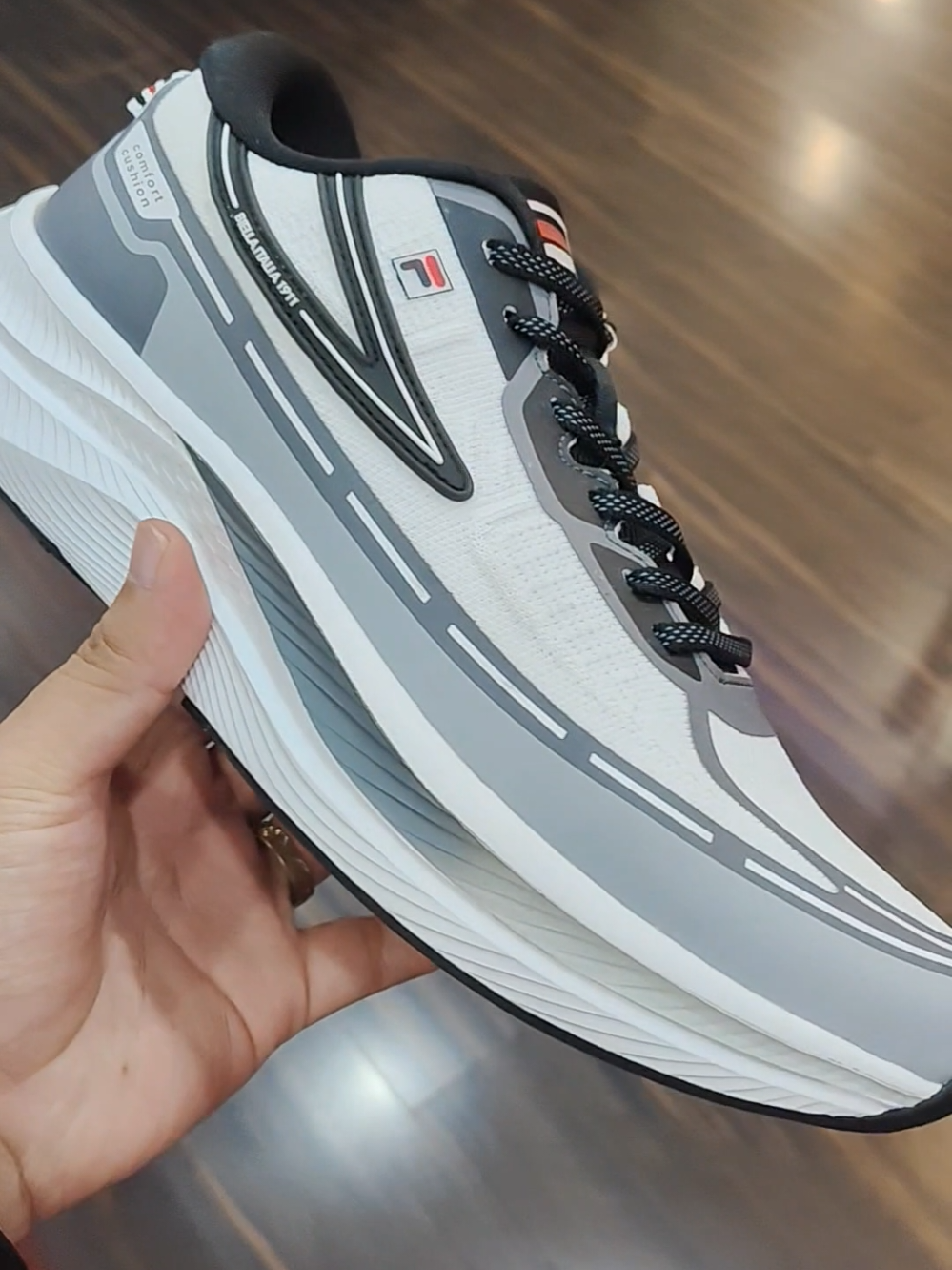 Fila Men's Runway Lite MS White Black #filarunningshoes #filashoes #filarunwaylite #filamen #fila 