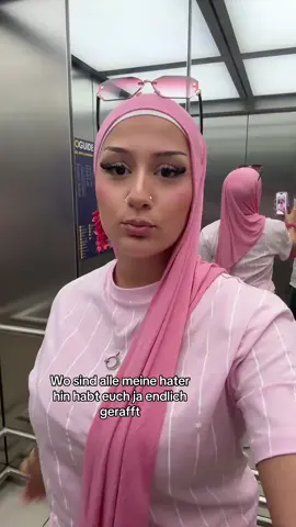 💗💗💋 | | | #hijabfeet #hijabgirlsfeet #feetarabichijab #hijabifeet #hijab 