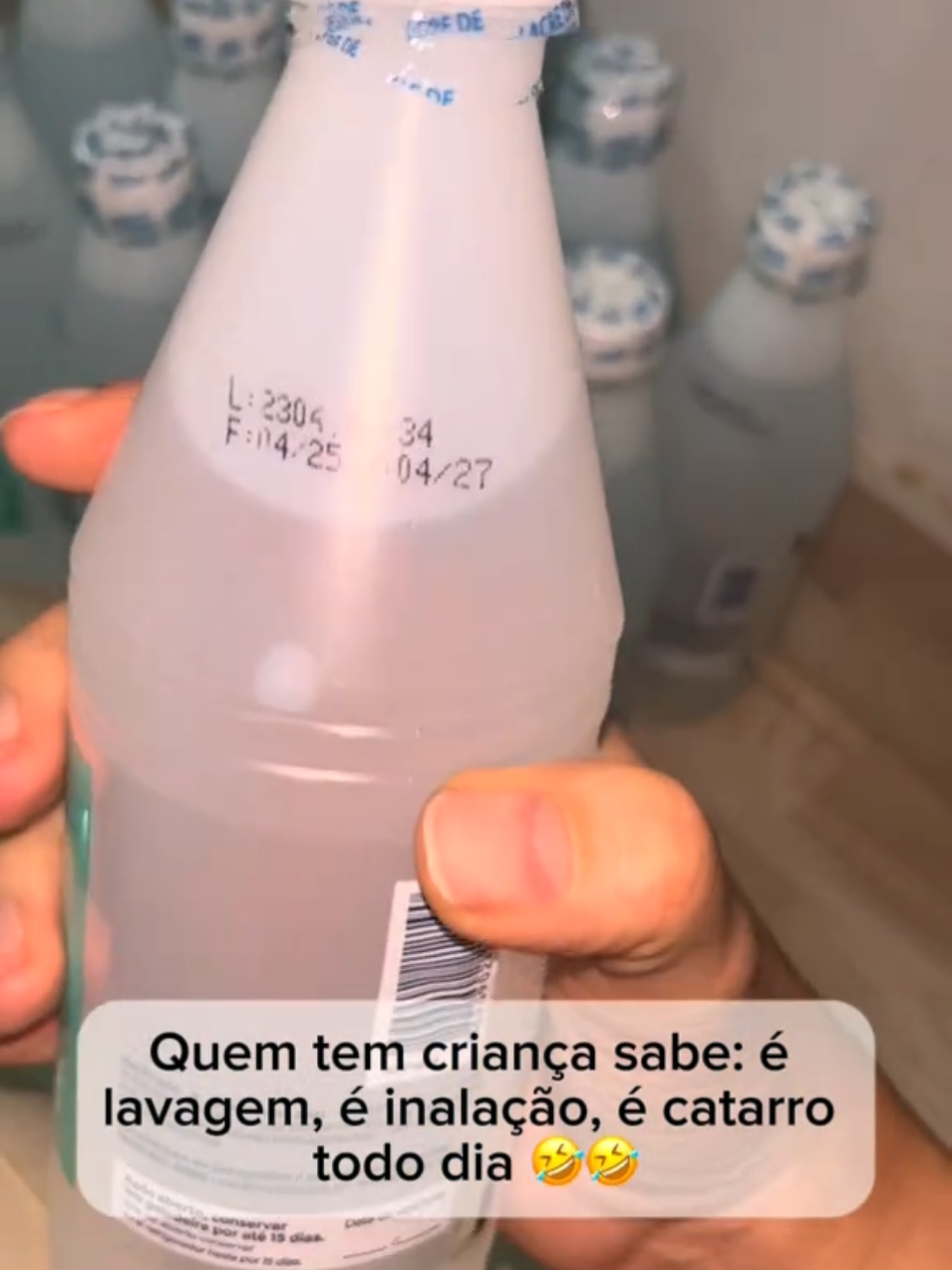 kit 12 unidades Soro fisiológico Sorimax Farmax 500ml. Indicado para lavar ferimentos, limpeza de lentes de contato, hidratação da pele, fluidificar e umidificar vias nasais. https://s.shopee.com.br/50Qe4siQ4q