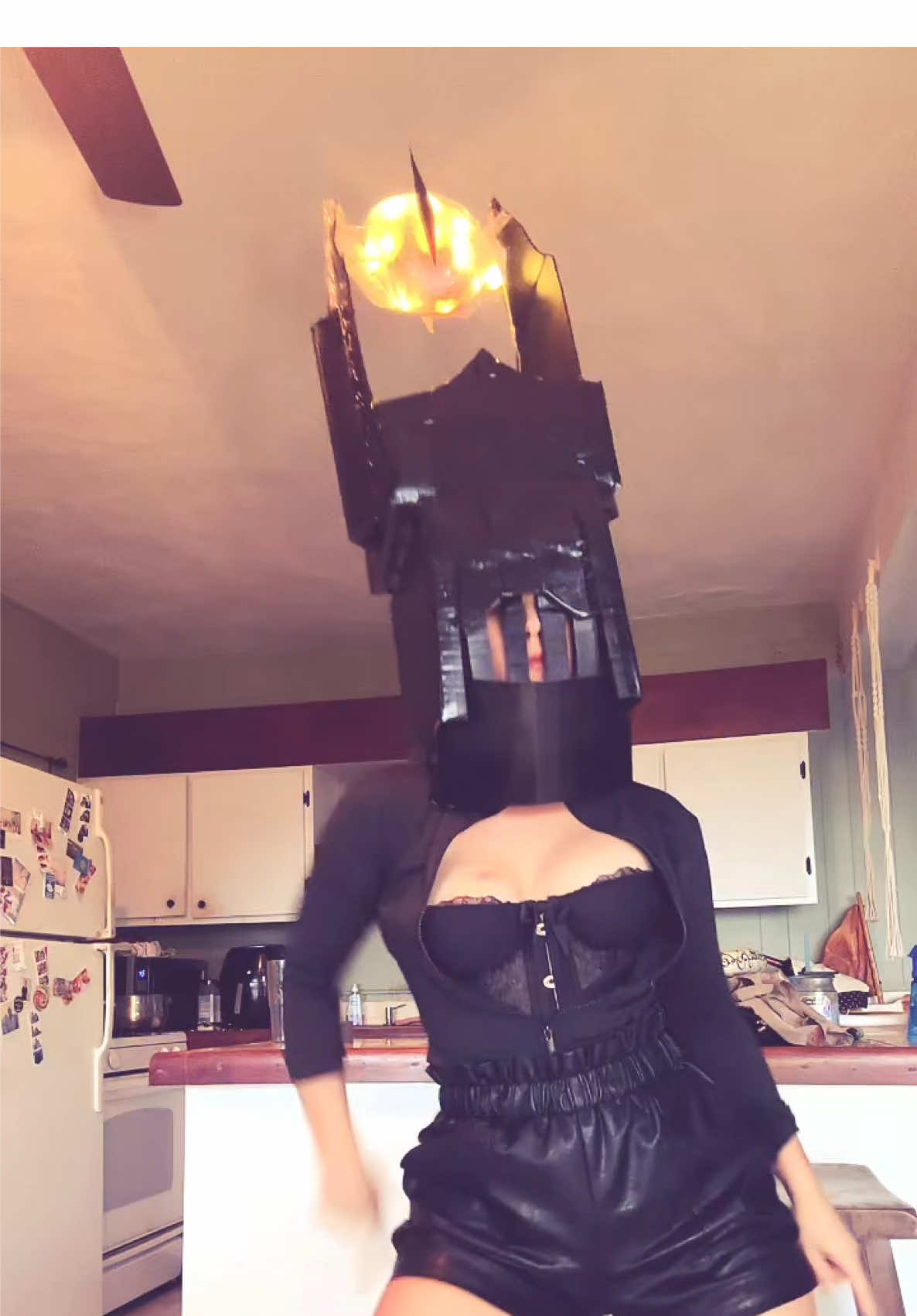 just looking for one ring (to rule them all ya know 🥲)  #halloween #eyeofsauron #lotr #lordoftherings #whereismyhusband 