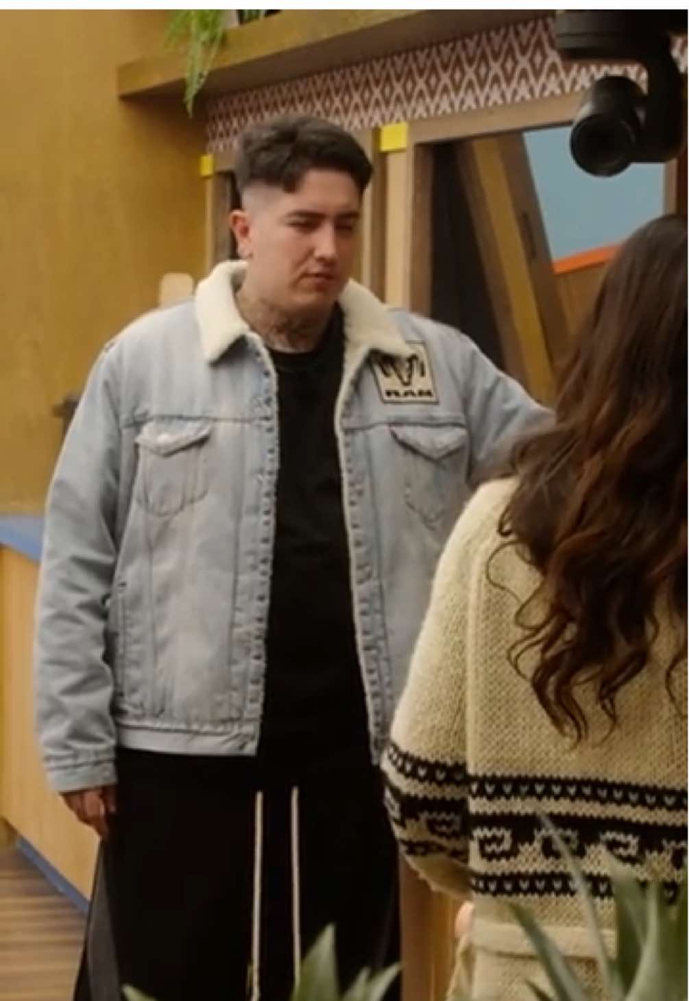 Mi granjero #Omahi le confesó a #LisVega y #FabiolaCampomanes que se siente cansado 😮‍💨 pero que no quiso dejar solo a #Jawy en su castigo 💪 ¿Tu crees que fue lealtad? 👀 Lunes a viernes 9:00 p.m. por Azteca UNO Domingo La Gala 8:00 p.m. por Azteca UNO 🌾 #LaGranjaVIP ⁣transmisión 24/7 en  experiencia completa.