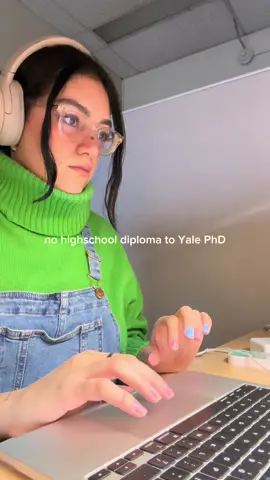 No highschool diploma, immigrated to the US from LATAM, ESL classes, community college, university + full time jobs, 2 kids by 27... to Dr. in ~3 weeks. Cheers to all the first generation students, non traditional students, parents, immigrants, low-income, and underrepresented students working for their dreams i see you... only we know what it takes!!! 🩷 #latinasinstem #workingmom #scientist #engineering #latina