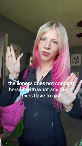 Alexa play blank space😏