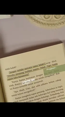 bener juga ya haha #BookTok #bookquotes #quotesaesthetic #flashlight #fyp 