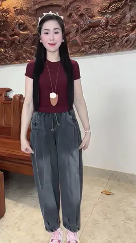 Quần Jean Nữ Ống Rộng Bo Gấu Chun Eo Chất Liệu Jean Mềm Mại Thoáng Mát Cực Hót Mùa Hè Phong Cách Thời Trang#quanjeannu #quanjeanongrong #thoitrangnu #macdepmoingay 
