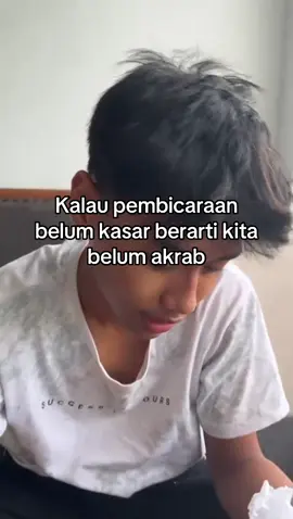 kawanku gada yg baper,kawanmu adakah ?  #platktiniboss #foryou #katakata #masukberandafyp #fyp 