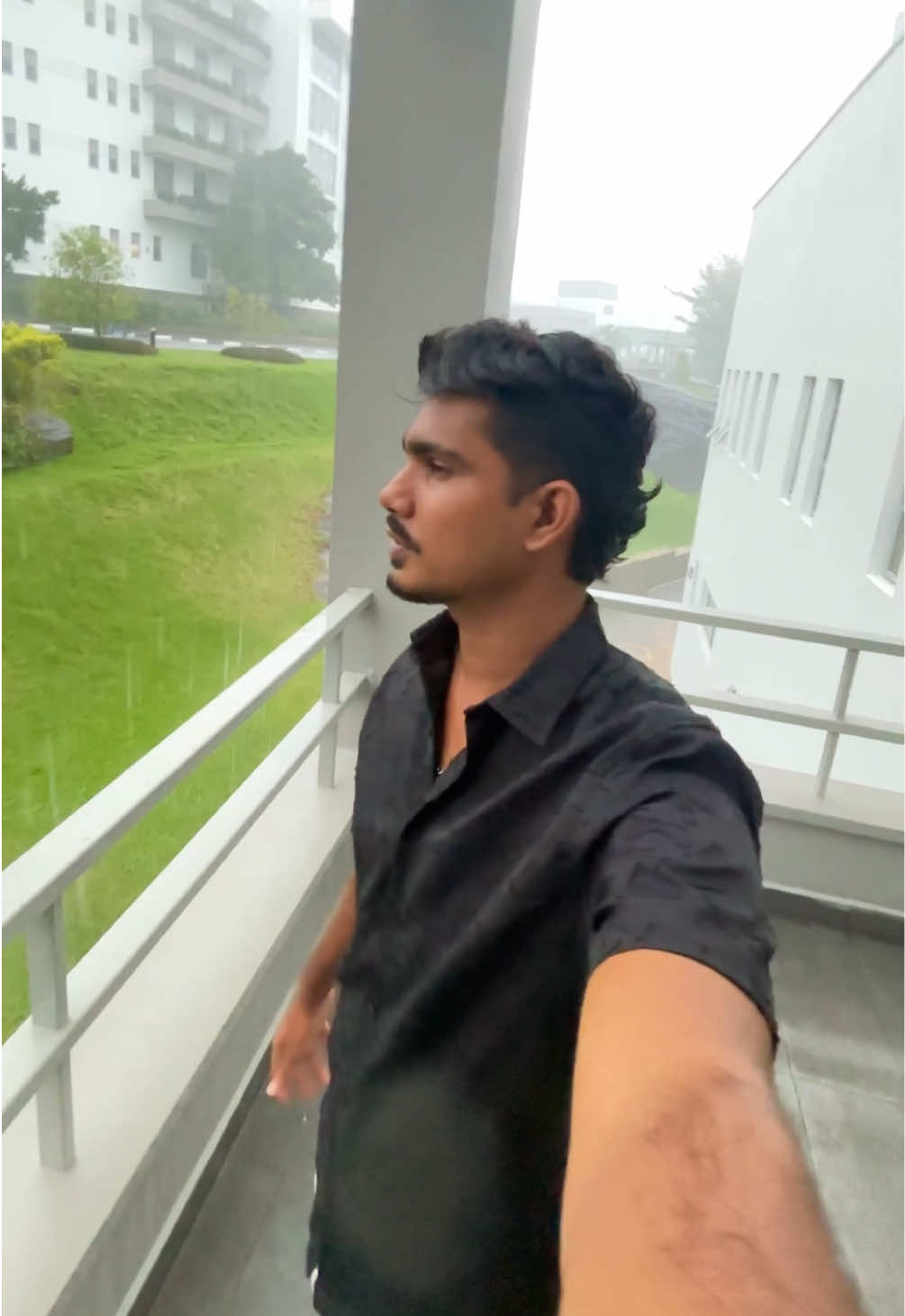 සමහර හවස්වරු ඉක්මනට ගෙවුනේ හරි අපරාදෙ.. 🥺💨🌧️#nsbmgreenuniversity🍃💚 #rainyday #evening #travelsoul #nsbmgreenuniversity 