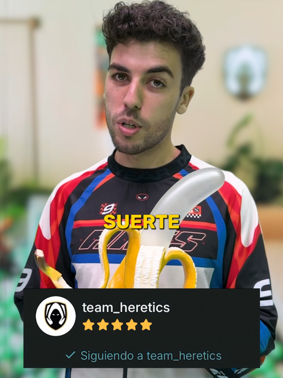 La histórica lámpara de 113 para iluminar tu cuarto (y lo que surja) disponible en nuestro Vinted. Sigue nuestro perfil para llevártela 🫵🏻 Enlace en nuestra bio 🔗