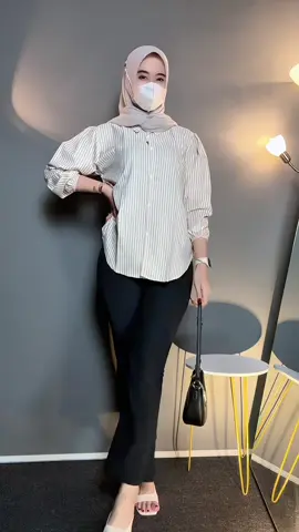 rekomendasi kemeja super cakep bahan adem model simpel elegant cakep pol chekout skrg jg di krnjng kuning 🥰❤️#rekomendasi #kemeja #fyp #fypppppppppppppppppppppppp 