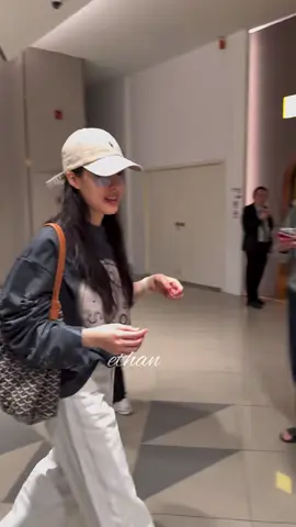 팩하는 링ㅋㅋ기여워 #linglingkwong #หลิงหลิงคอง #lingorm #หลิงออม #ormkornnaphat 