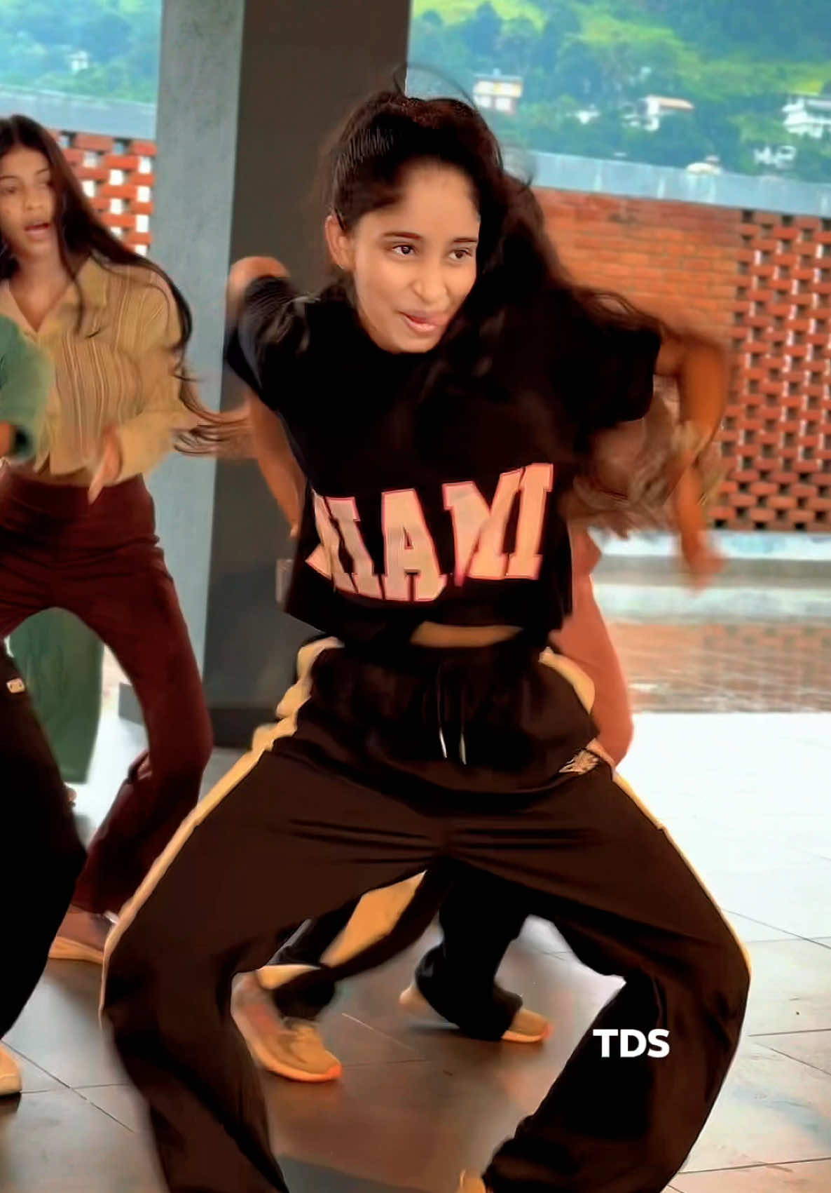 මේවගේ නටන්න එන්න අපේ පන්තියට🥰 class details 0759723223 #teevdanceschool #dance #teevofficial #viralvideo #TDS 