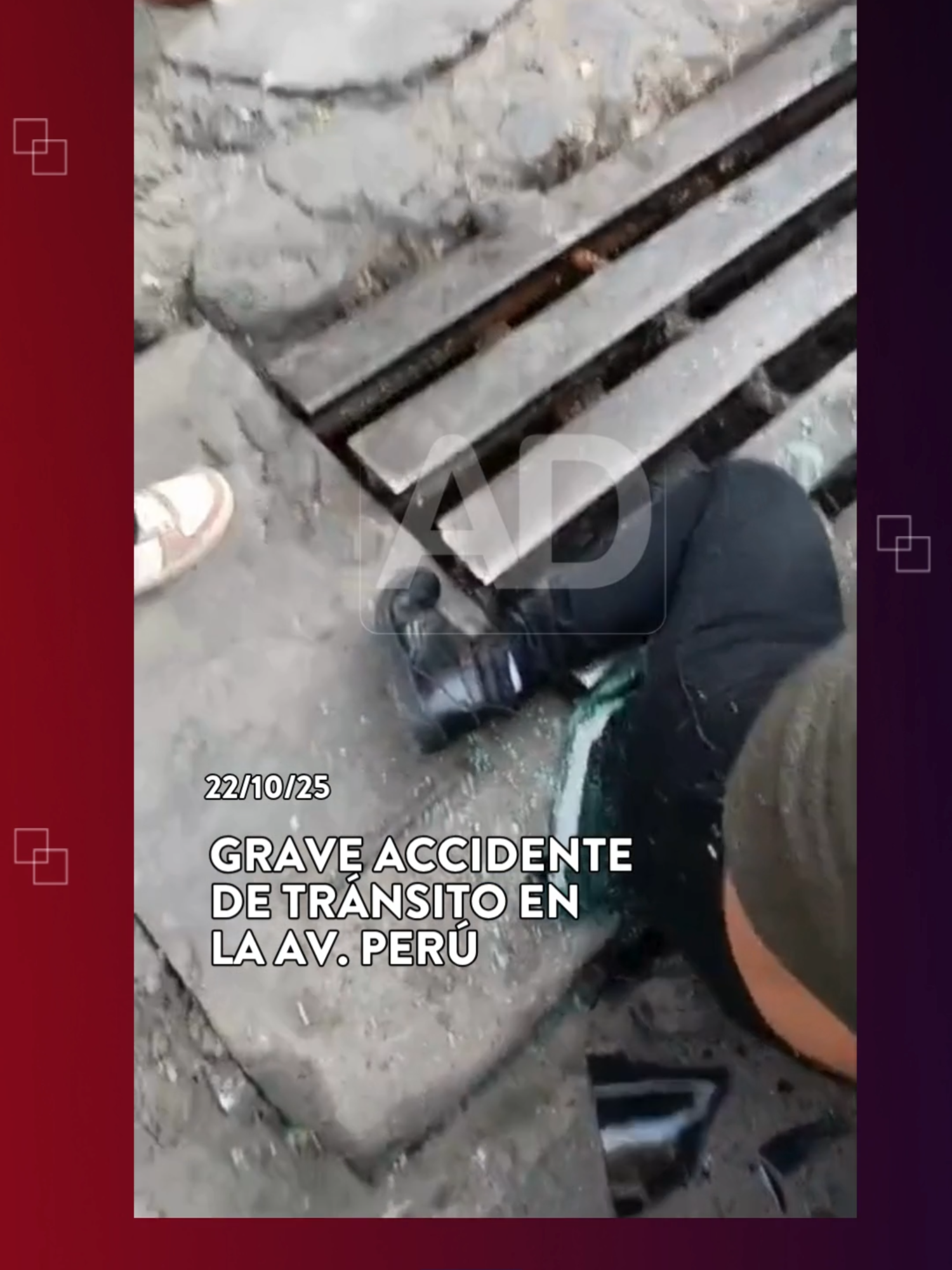 ¡Grave accidente en la Av. Perú! Nuestros reporteros Al Día reportaron un accidente de tránsito que ocurrió la mañana de este miercoles 22 de octubre, alrededor de las 6:45, en la avenida Perú, La Paz. #Actualidad  #NoticiasBolivisión