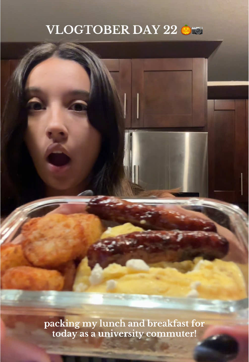 VLOGTOBER DAY 22 🎃📷 grwm in the morning before a day full of on campus class! i made myself some breakfast for after the gym, packed my lunch; and even some snacks! ofc, cant start my day at the gym without BLOOM!! i really liked making this one so lmk if you guys enjoy it too!! 🍴 @Bloom Nutrition @Stanley Brand @GoGo squeeZ  #grwm #university #bloom #vlogtober #fyp