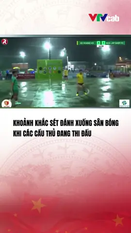 (Nguồn: MXH) Được biết, vụ việc tại 1 sân bóng ở TP HCM hôm 21/10/2025, may mắn không có thương vong#vtvcabtintuc#vtvcab#tiktoknews#vtvprime