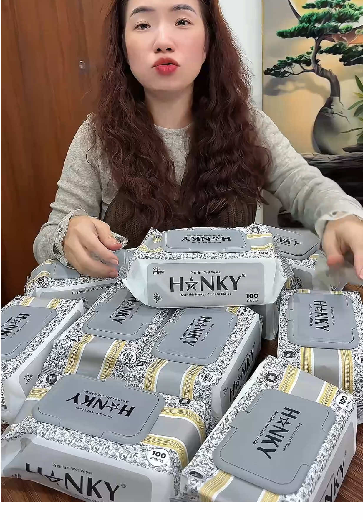 (ĐA KHO) Thùng 10 Gói Khăn Ướt Hanky Giá Hời #xuhuong #giayuot #hanky #huyenhomhinh365 