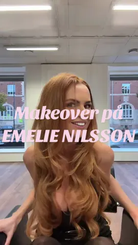 Makeover på bästa @Emelie Nilsson 🧡🧡 vilka kommer boka frisörtid och be om att få samma hårfärg som Emelie?🙋‍♀️ #hairtok #forupage #frisörgävle #copperhair #makeover 