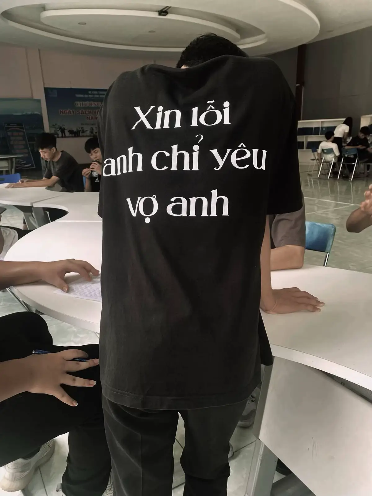xin lỗi em