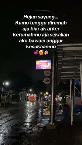 Hujan bukan halangan ya sayang💞🥰🍻 #Hujan #fyp #katakata #outlet23 #outlet23maguwo 