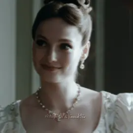 #HANNAHDODD | kinda look familiarrr | (collab with my girlllll we slayed 😘) - sdt. @𝒯𝒾𝒶 ♡ THE GIRL  - cc. sat6rns (buffy) - scp. bridgertonpacks (francesca) - tags.  #vickiesfilmss #bridgerton #francescabridgerton #sarahchapman 