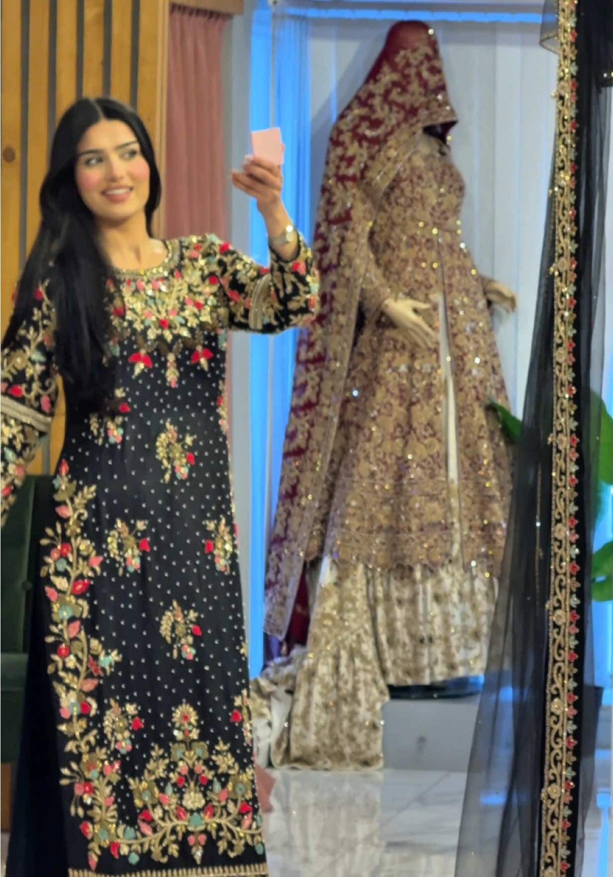 JUST ADD SOME BLUSH AND YOU ARE READY👀AMAZING BEAUTIFUL BLACK LONG KAMEEZ STYLE OUTFIT BY 7AATRANG👀🤌🏻❤️#7aatrang #million #fyp #viral #CapCut 