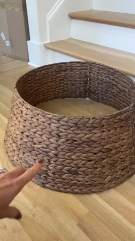 Your Going to Love A Christmas Tree Collar if you haven’t tried one especially this specific one! 10/10 #christmastreedecor #christmastreecollar #christmasdecor #christmas2025 #homeinspo