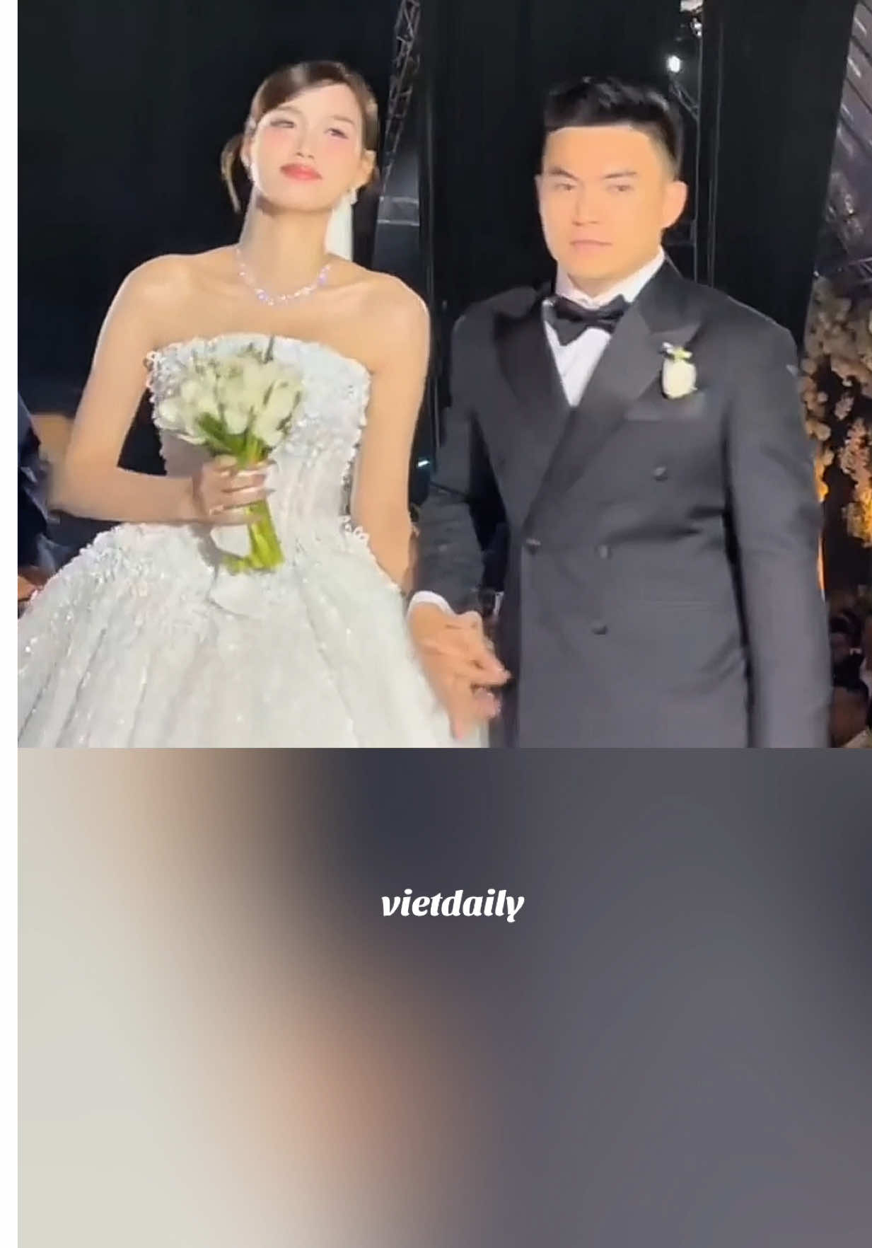 Đỗ Thị Hà được bố dắt đến giao tận tay chàng rể thiếu gia tập đoàn Sơn Hải tại đám cưới triệu đô  #DoThiHa #NguyenVietVuong #VietDailyLife #TikTokGiaiTri 