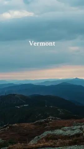 Shot on a fuji xt50. #fall #vermont #northeast #mountains #fallaesthetic 