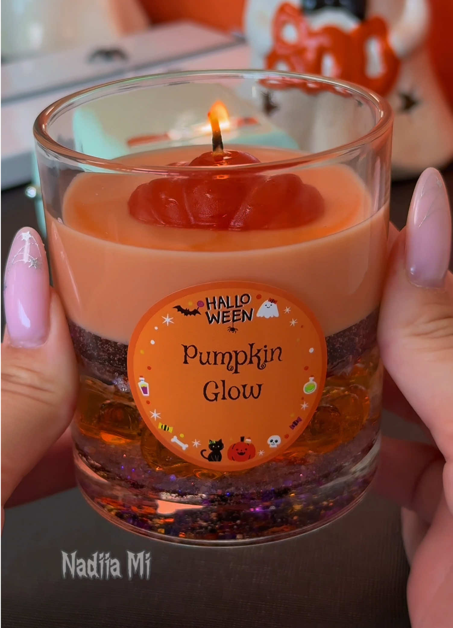 Creating cozy Halloween vibes 🕯️✨ I printed this cute “Pumpkin Glow” label with my NIIMBOT B21 — so easy and satisfying! @NIIMBOT  (Link in bio ☺️) #candletok #DIY #niimbot #halloweendecor #spookyseason 