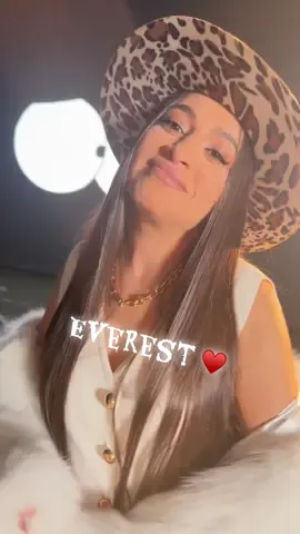 Everest 🤔 #2025 #foryoupage❤️❤️ #fyp #tiktoktrend2025 #PrintesaDeAurMusicProduction @Solenyy_TikTok_Live_Ro🇷🇴 @IulianRadulescu @IONUȚ CODRUȚ MARIN 