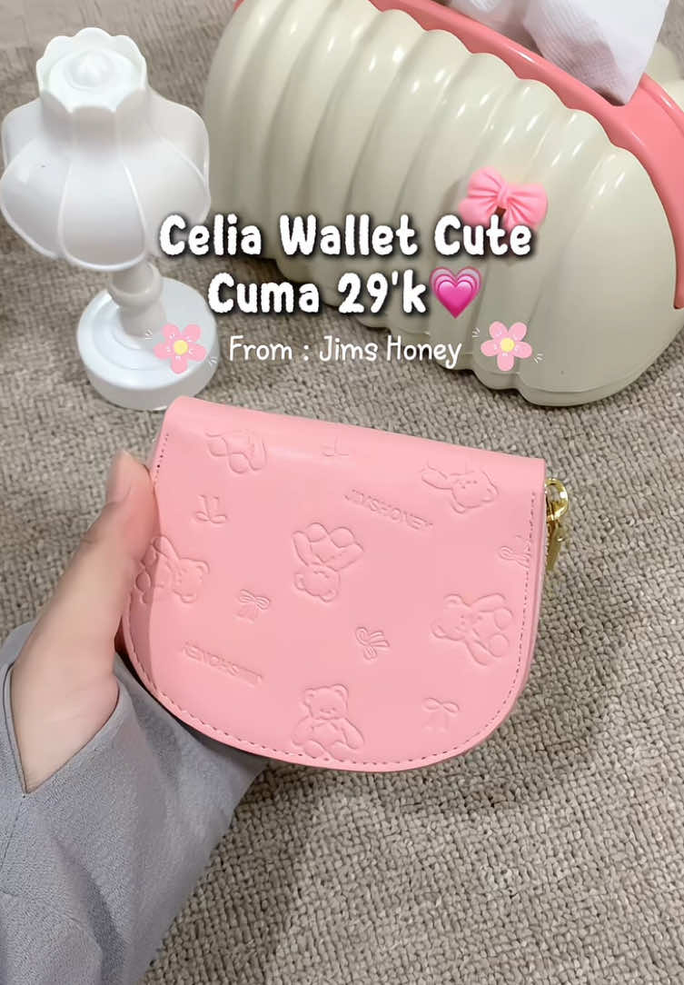 Seriuss harganya cuma segini😭💗  mending buruan co deh mumpung lagi bantinh harga !! #dompetwanita #dompetwallet #jimshoneyofficial #jimshoneyindonesia #dompetmurah 