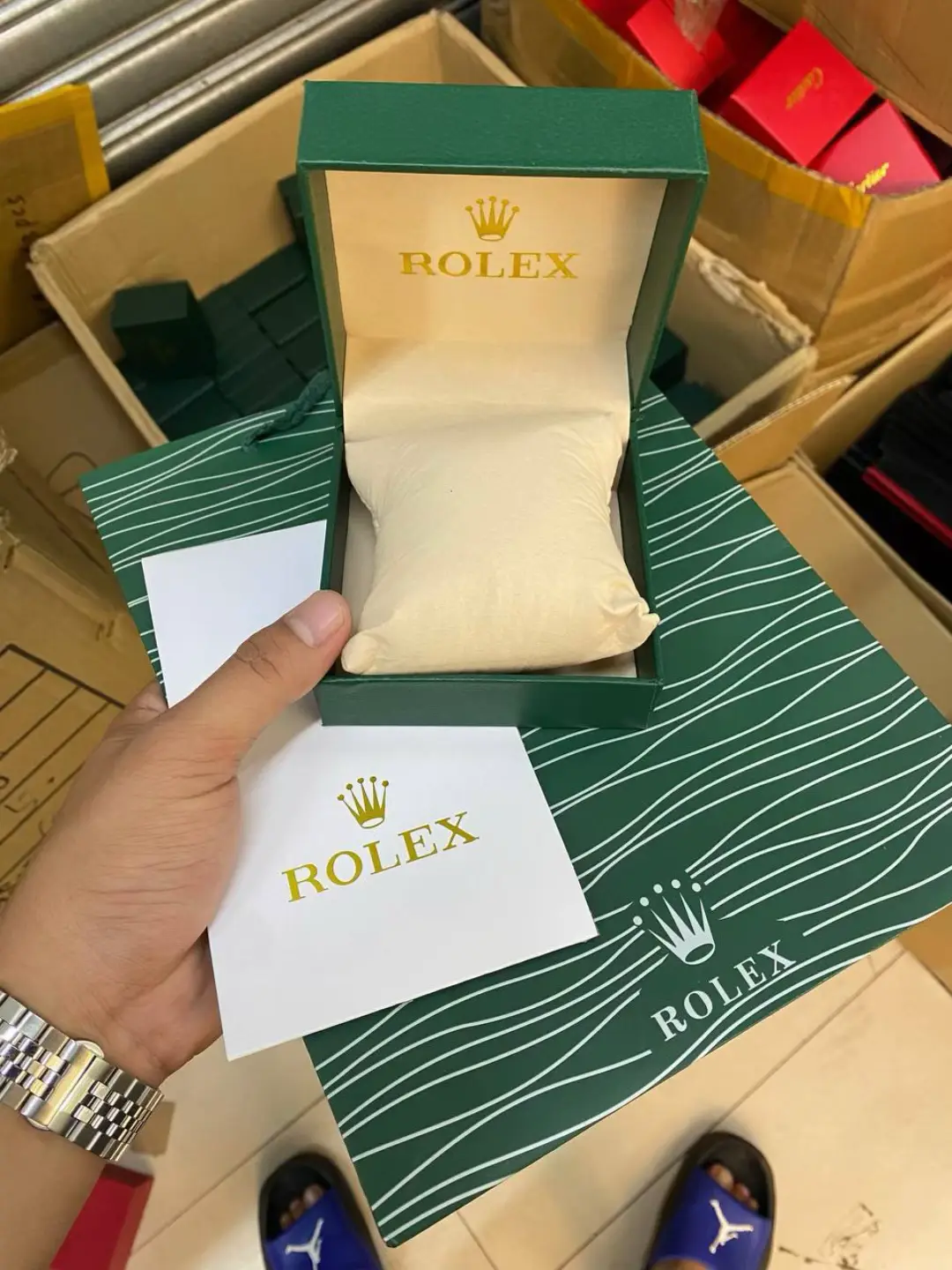 1620 mo 6pcs na w/ hardbox and paper bag🤑🤘#hustle #follow #nocopyrightinfringementintended #fyp #highlight 